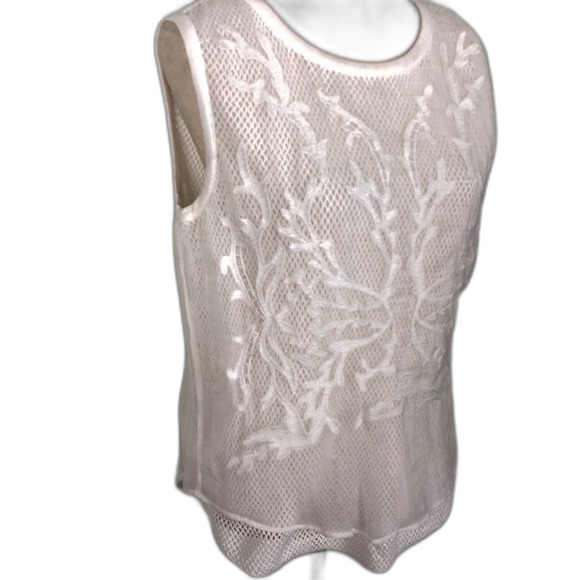 Trouve White Lace Layered Tank Top - Picture 2 of 7